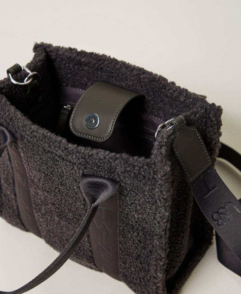 Scee by twin set Borsa shopper in faux fur effetto furry Novità