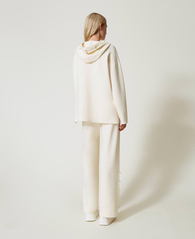 Scee by twin set Pantaloni wide leg in maglia con perle Novità
