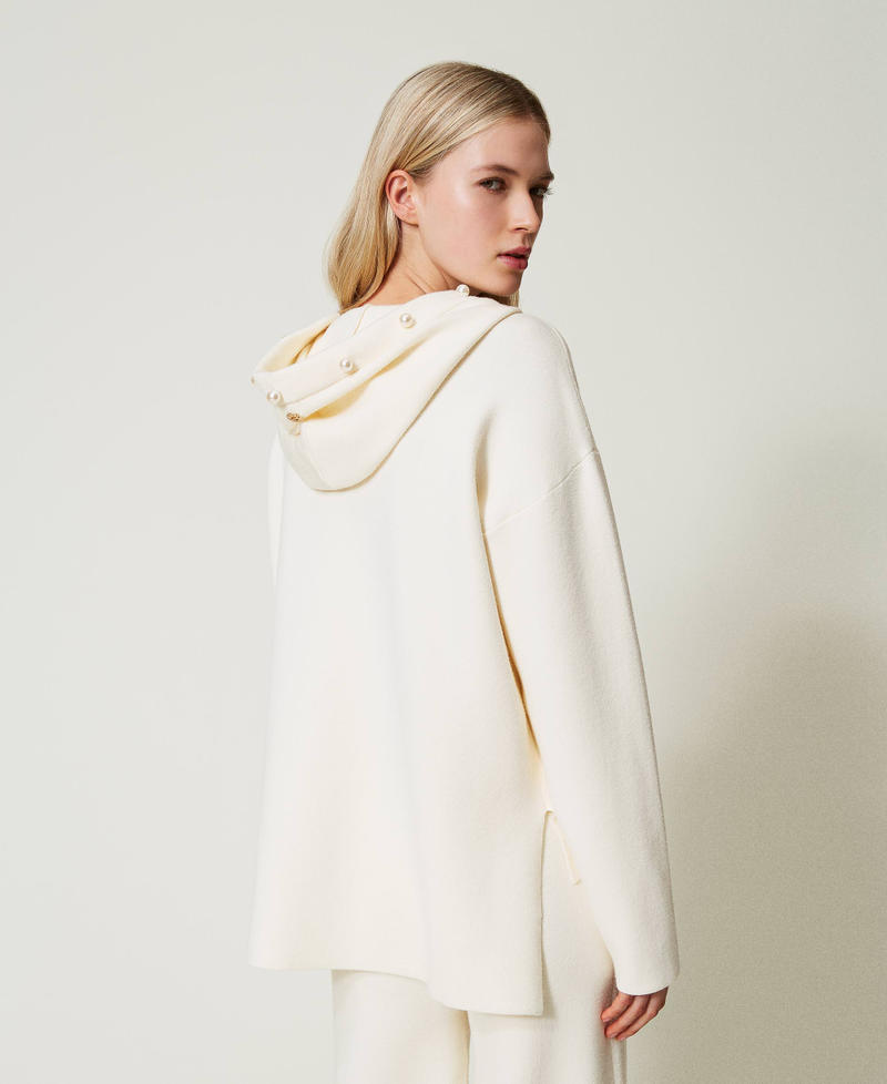 Scee by twin set Maglia con cappuccio e perle Presa