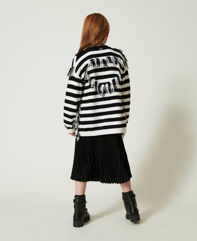 Scee by twin set Maxi cardigan in maglia a righe con frange 2025