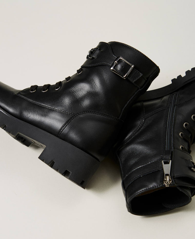 Scee by twin set Anfibi in pelle con cinturino Economico