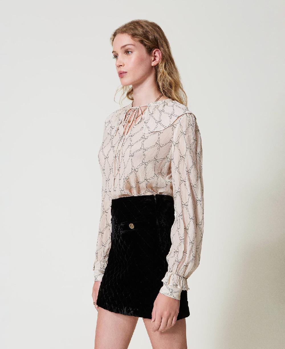 Scee by twin set Blusa in creponne con stampa fiocchi Rilascio limitato