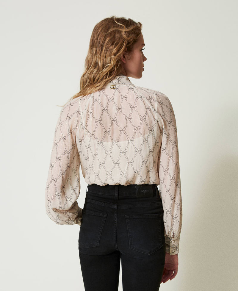 Scee by twin set Camicia in creponne con stampa fiocchi Ultimo giorno