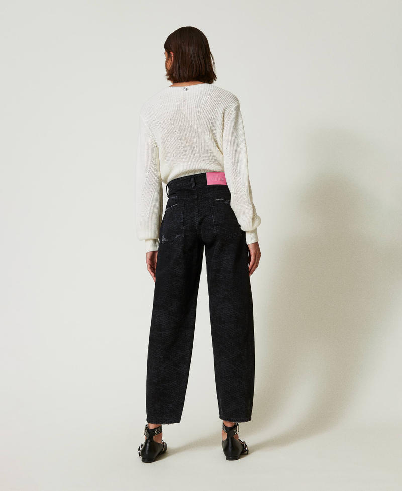 Scee by twin set Jeans barrel fit con stampa snake Ultimo giorno