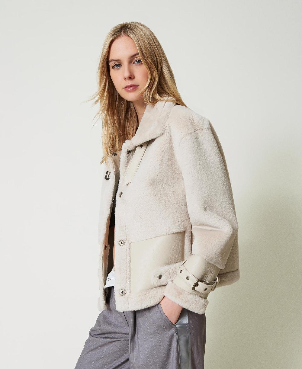 Scee by twin set Giacca in faux fur con cinturini Ultimi tre giorni