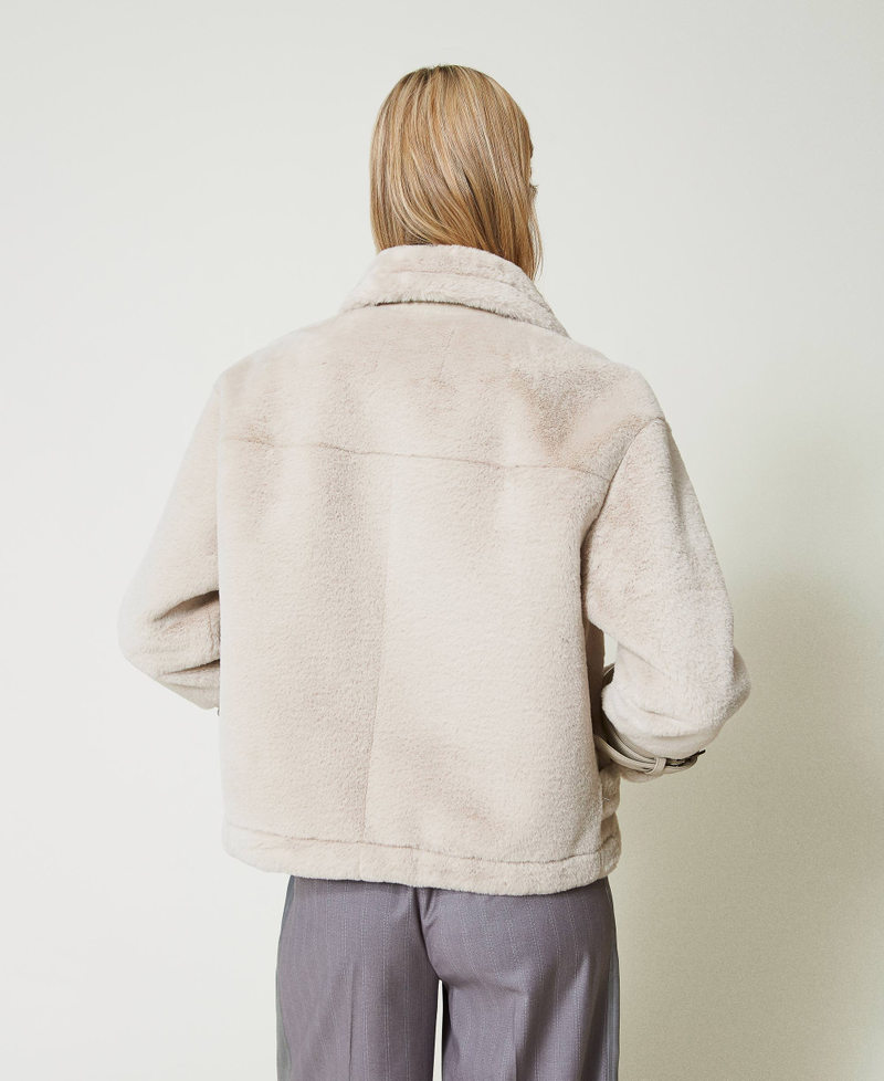 Scee by twin set Giacca in faux fur con cinturini Ultimi tre giorni