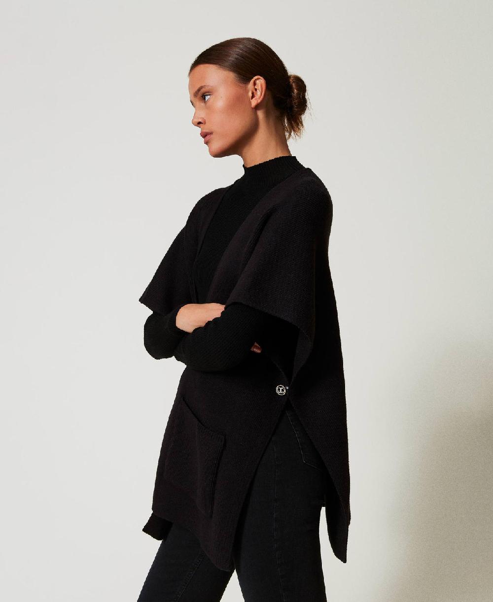 Scee by twin set Poncho in maglia con ricamo logo Fino Al -60%