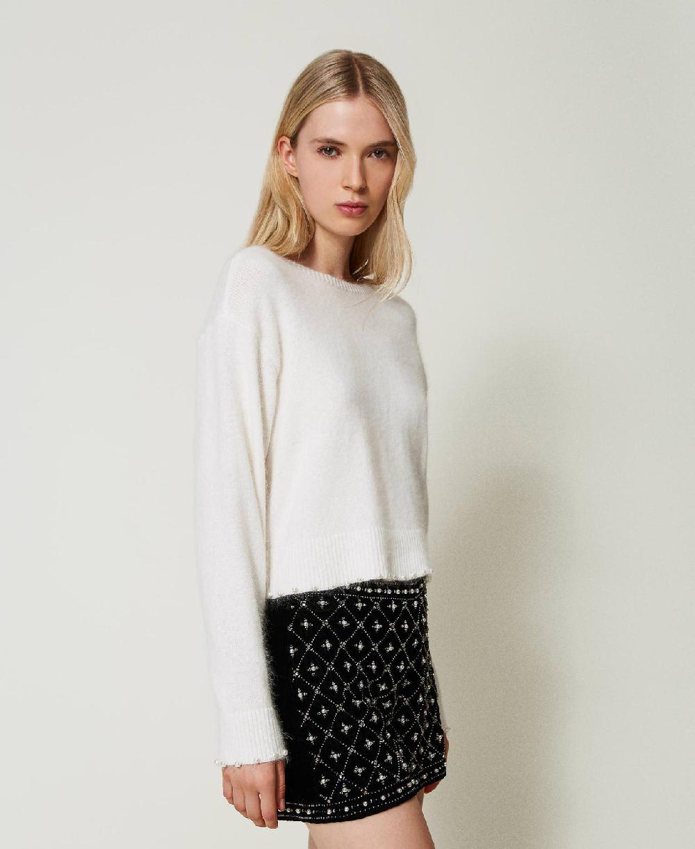 Scee by twin set Maglia cropped in misto angora con perle Fino al 50% di sconto