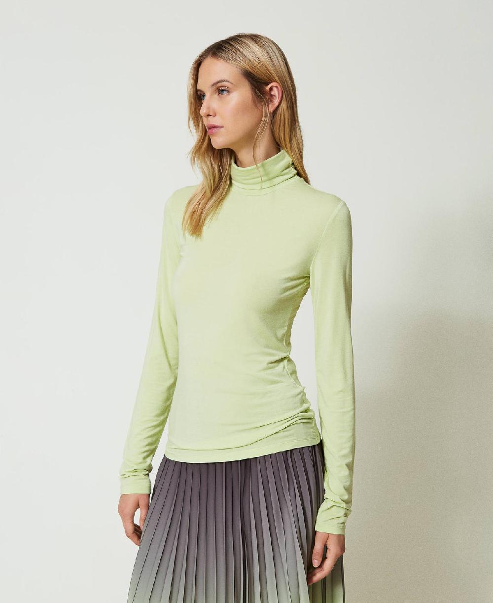 Scee by twin set T-shirt dolcevita con ricamo logo Esporta salva