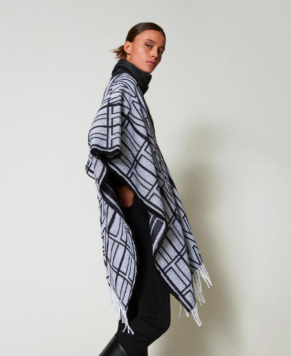 Scee by twin set Poncho jacquard con logo Offerta