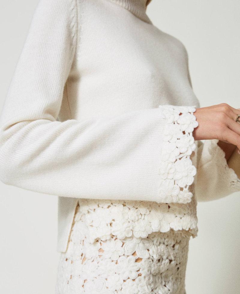 Scee by twin set Maglia lupetto in misto lana con ricamo Grande vendita