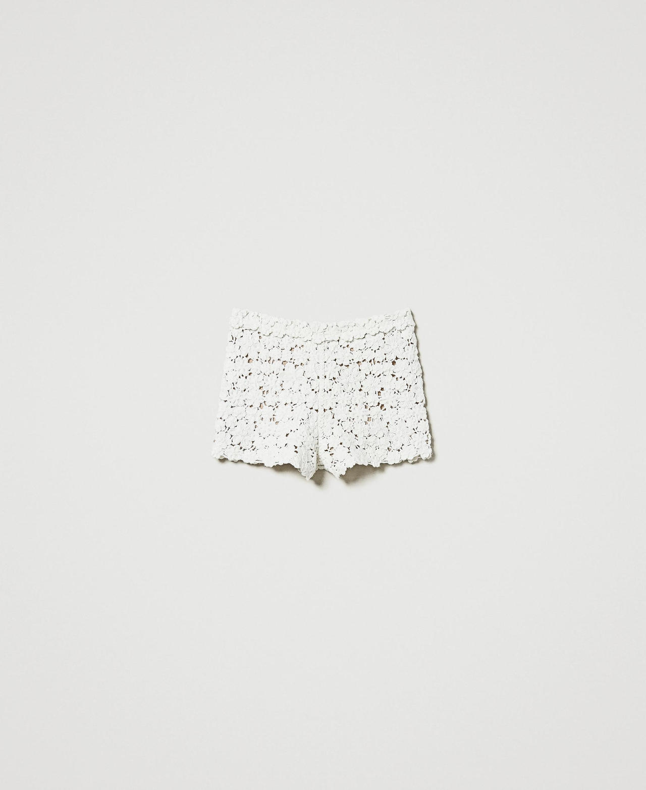 Scee by twin set Shorts in maglia misto lana con ricamo Comprane uno, ottenene uno gratis