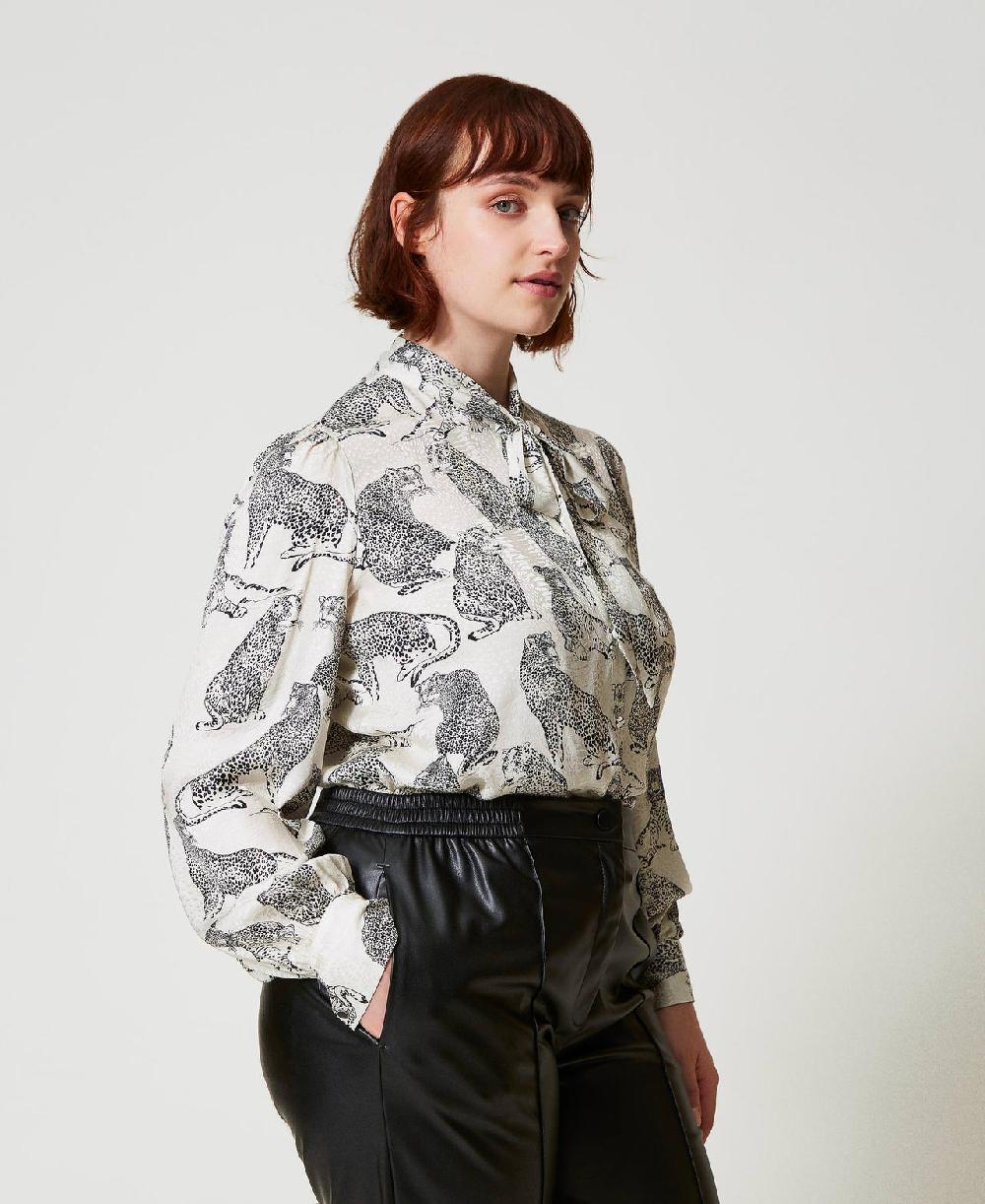 Scee by twin set Camicia jacquard con stampa giaguaro Promozione