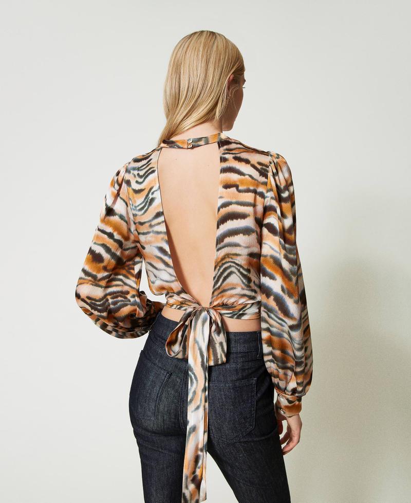 Scee by twin set Blusa cropped in raso animalier Offerta Pasqua